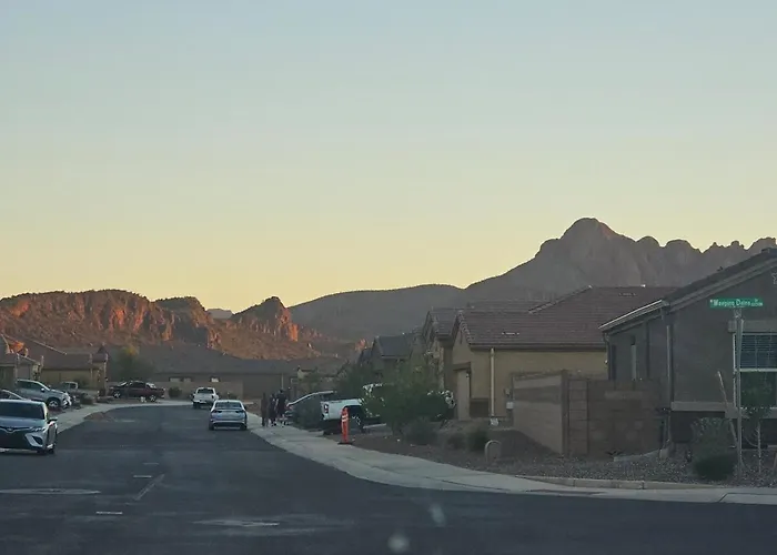 Apartment Modern Desert Retreat With And Mountain View