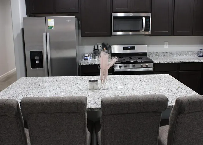 Apartment Modern Desert Retreat With And Mountain View Marana
